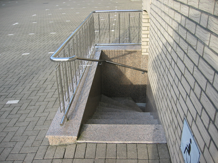 013